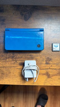 Nintendo dsi xl blue