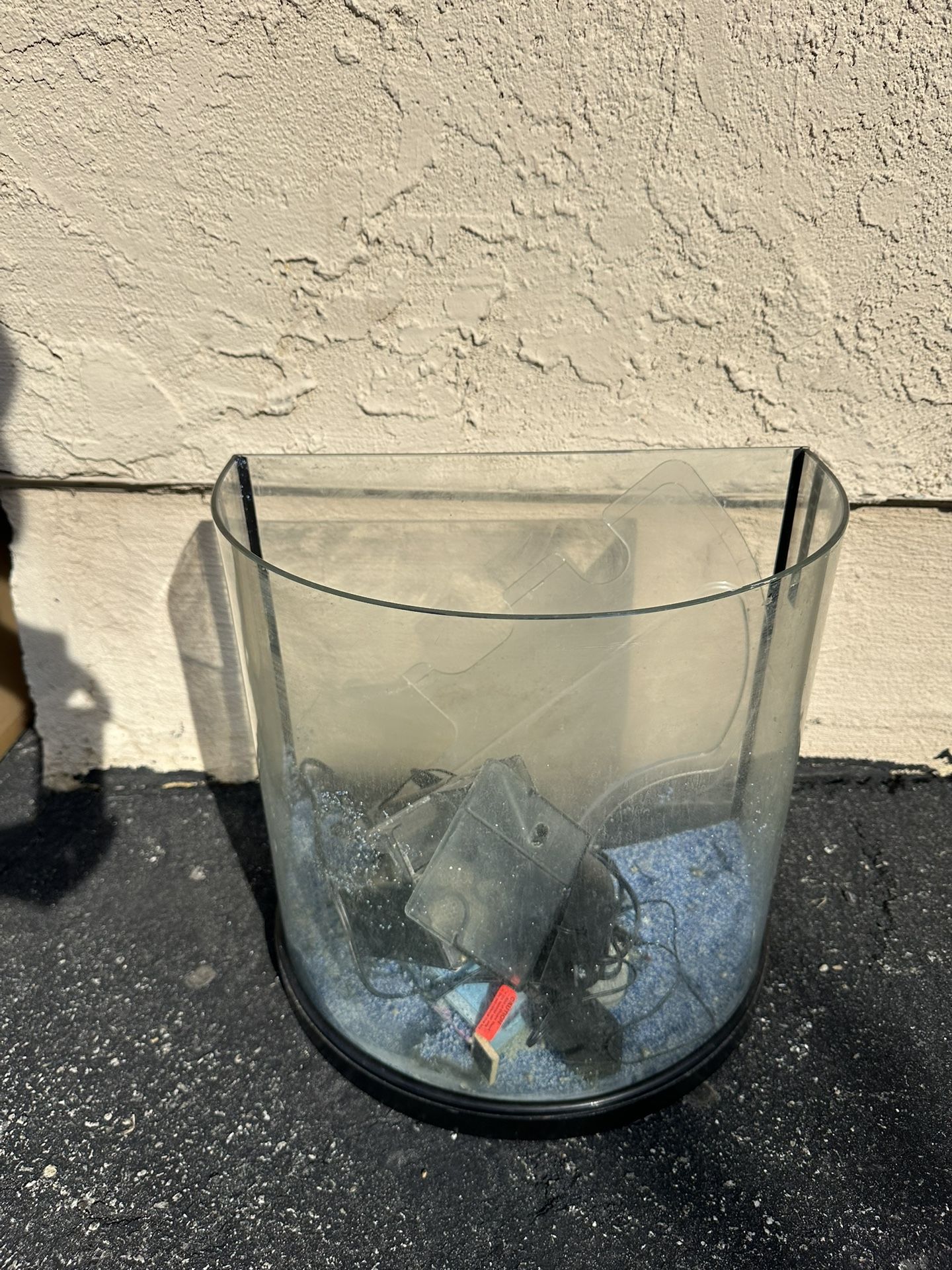 15 Gal Half Moon Fish Tank