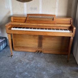 Antique Piano