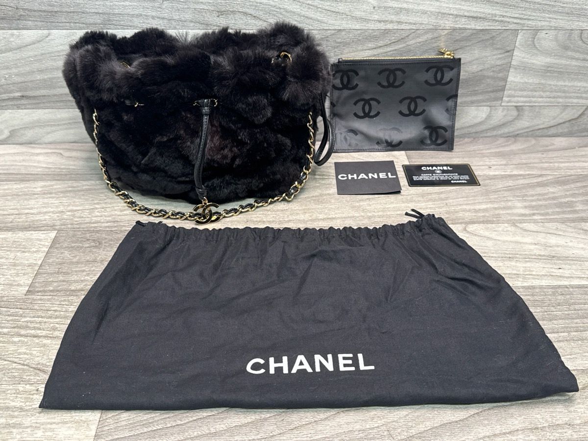 Chanel Black Rabbit Fur Shoulder Bag – Gold Chain & CC Charm - Authentic (A1D024898)