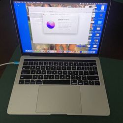 Macbook Pro w Touchbar and Touch ID