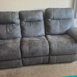 FREE COUCHES
