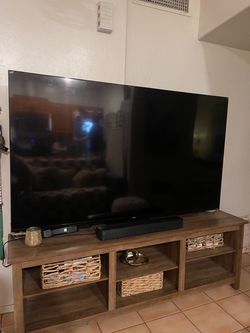 Roku TV with stand 75inch