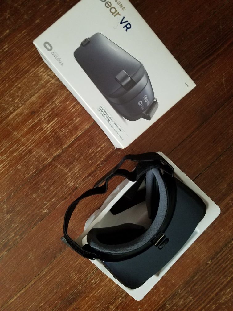 Samsung gear vr. Type micro usb