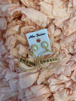 fashion earrings