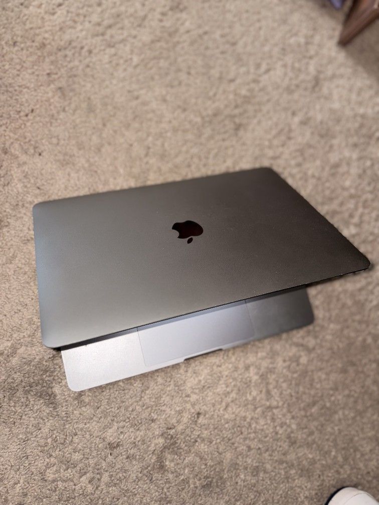 Apple MacBook 🍎 Pro Model A1708