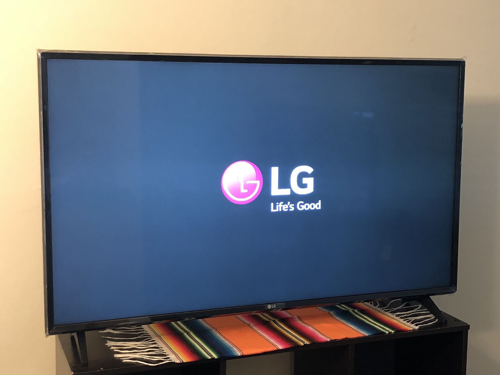 $170,LG smart tv, 45 inches, works great, comes with remote.