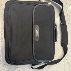 Targus Laptop Bag w/ Shoulder Strap (Model ONP1-04)