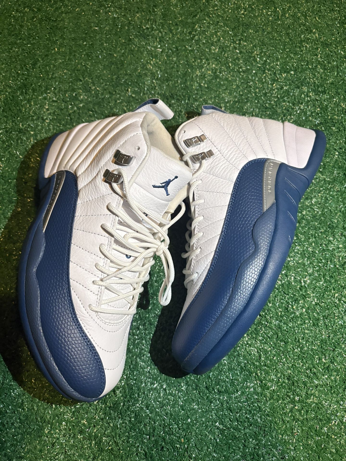 Jordan 12 French Blue Size 9.5 140$