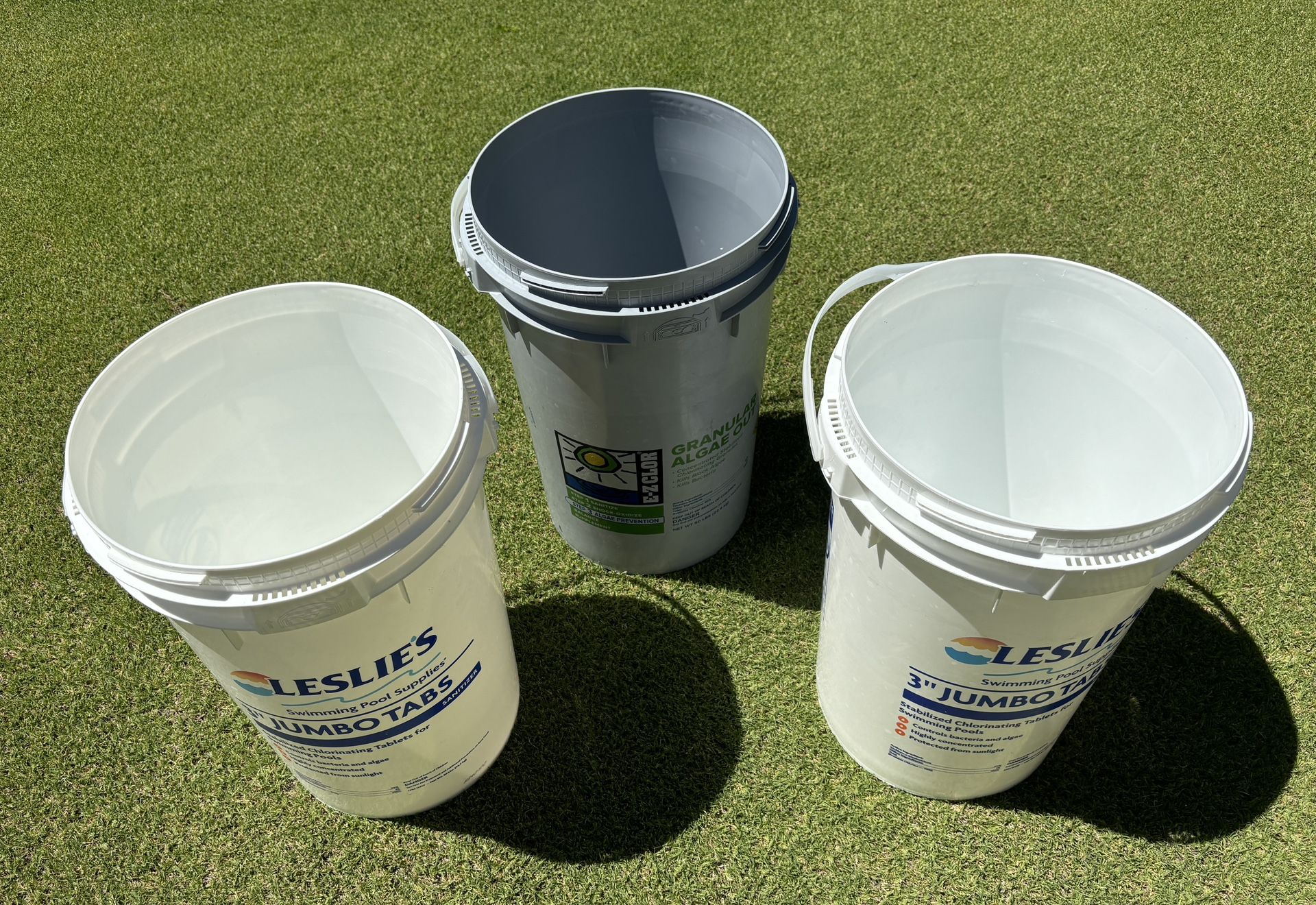 LARGE 7 GALLON PLASTIC BUCKETS