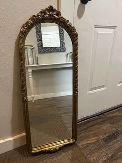 Vintage Bombay Company mirror antique gold