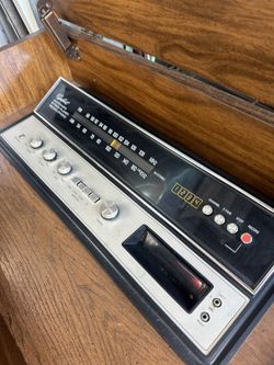 Vintage Radio Vinyl Player