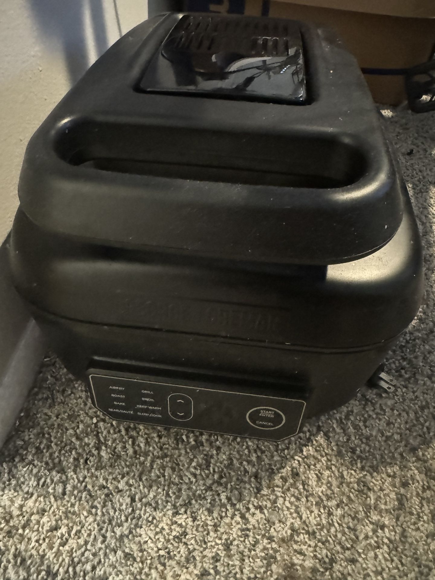 George Foreman Beyond Grill 8 in 1 electric indoor grill with air fry technology - like new