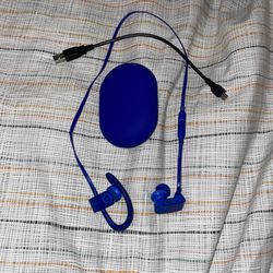 PowerBeats w/ Case And Charger