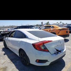 2018 Honda Civic Lx 2.0 “PARTING OUT” Parts