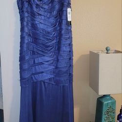 NEW Sz 16  Long Formal  Dress