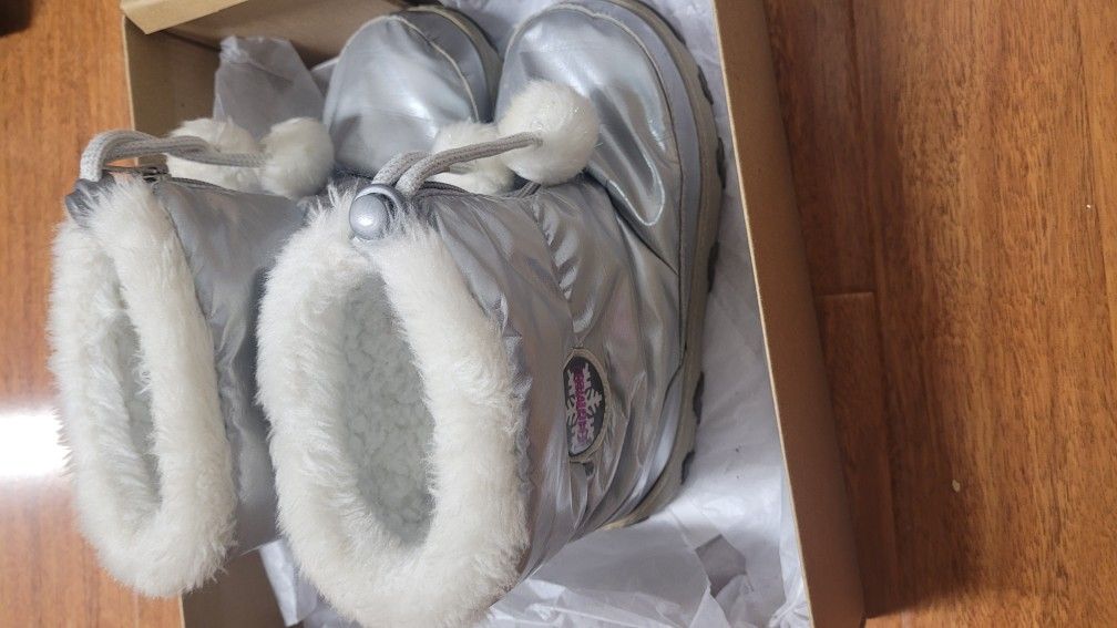 khombu snow boot (big girl size 1)