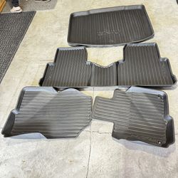 2017 Toyota Prius Custom Floor Mats