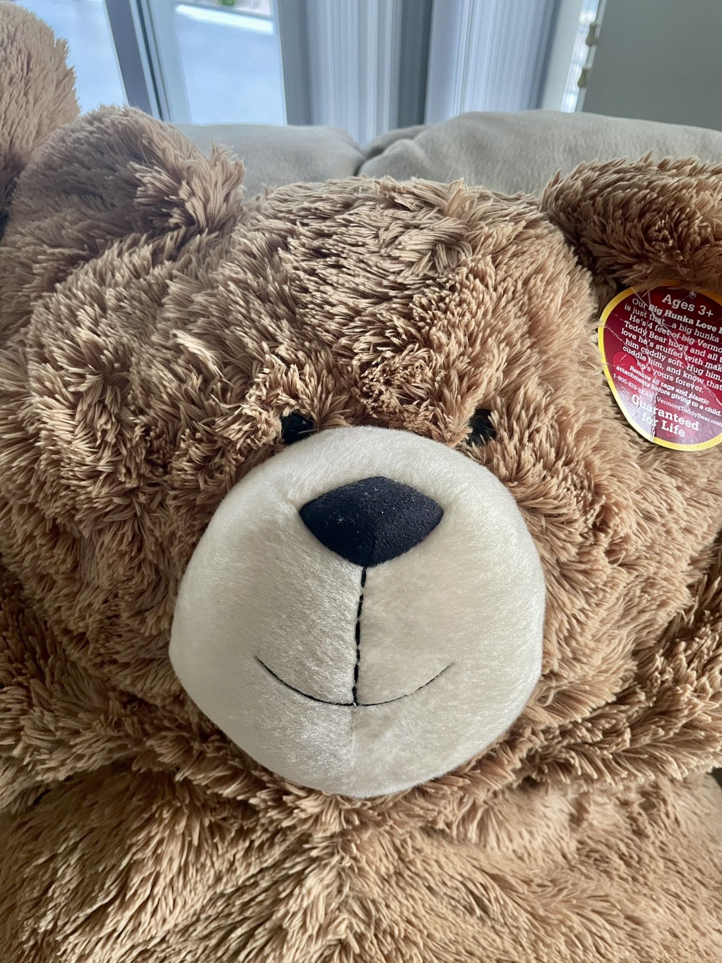 LOWER PRICED! Vermont Teddy Bear Co. 4’ Hunka Love 