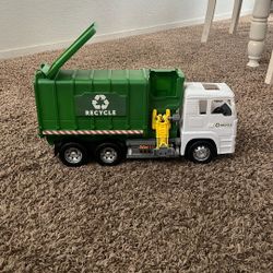 Play Trash Truck 