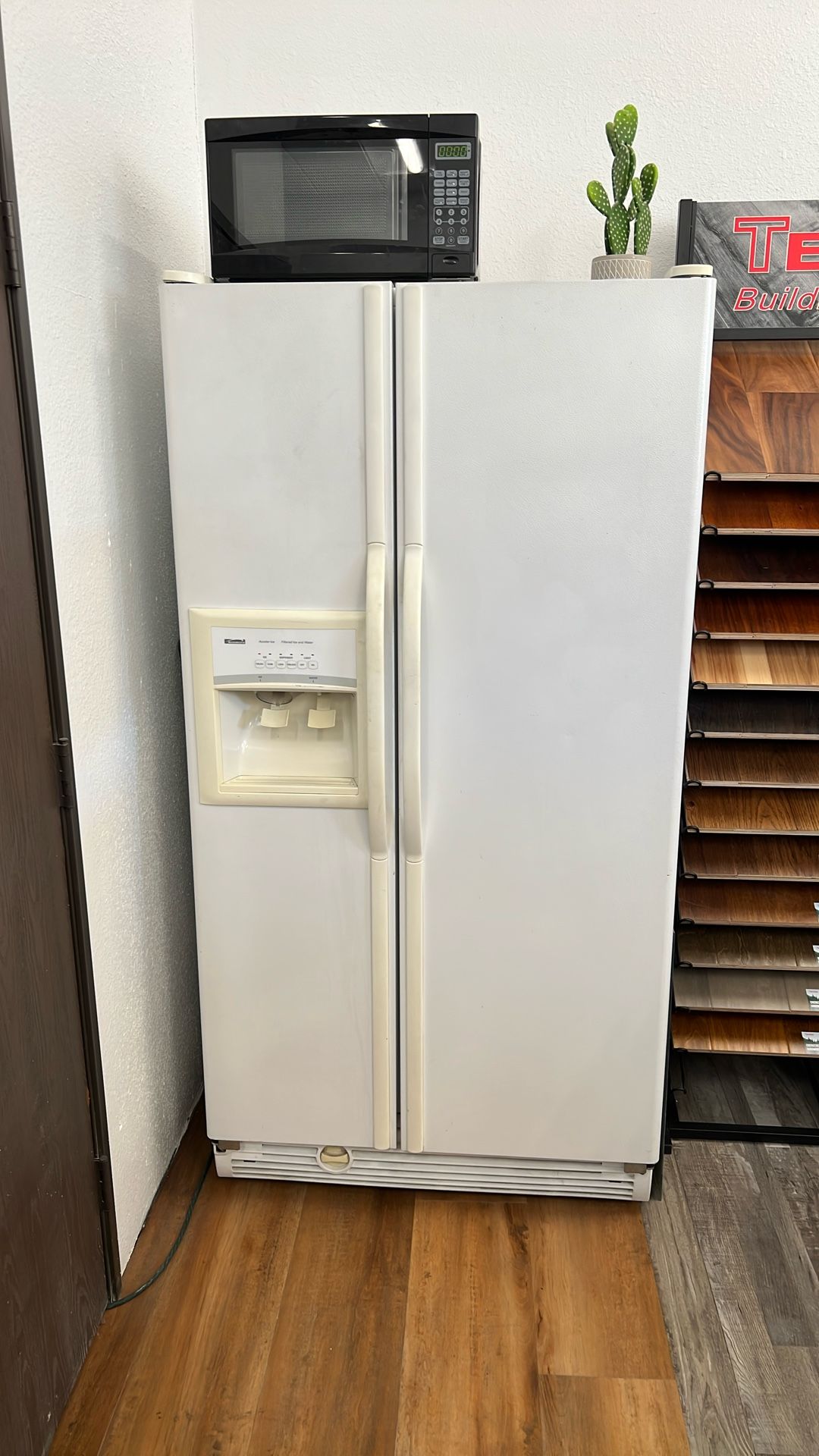Refrigerator