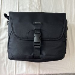 Amazon Basics Gadget Bag 