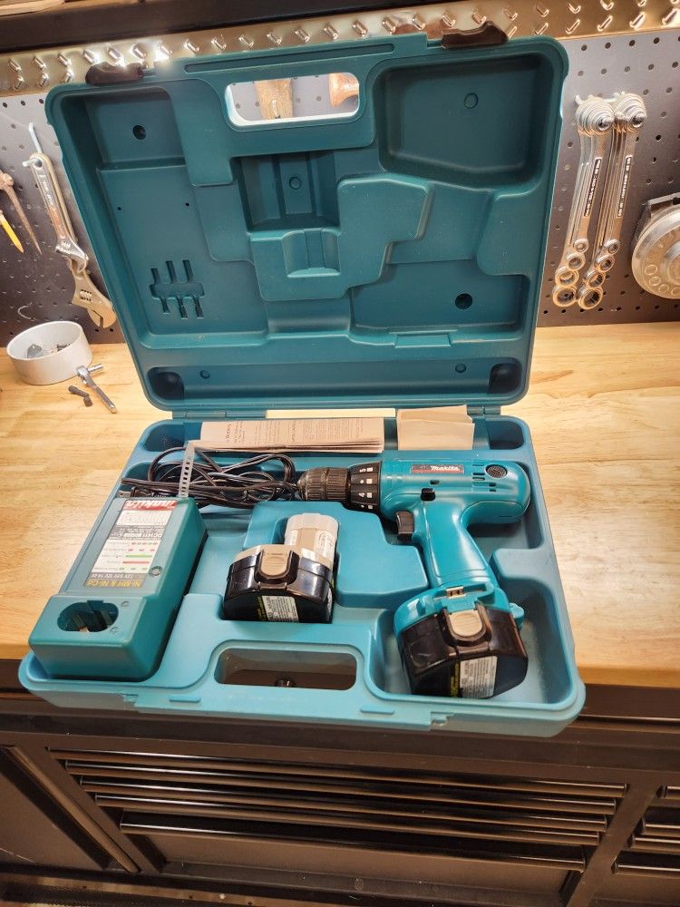 Makita 3/8", 14.4v Cordless Drill
