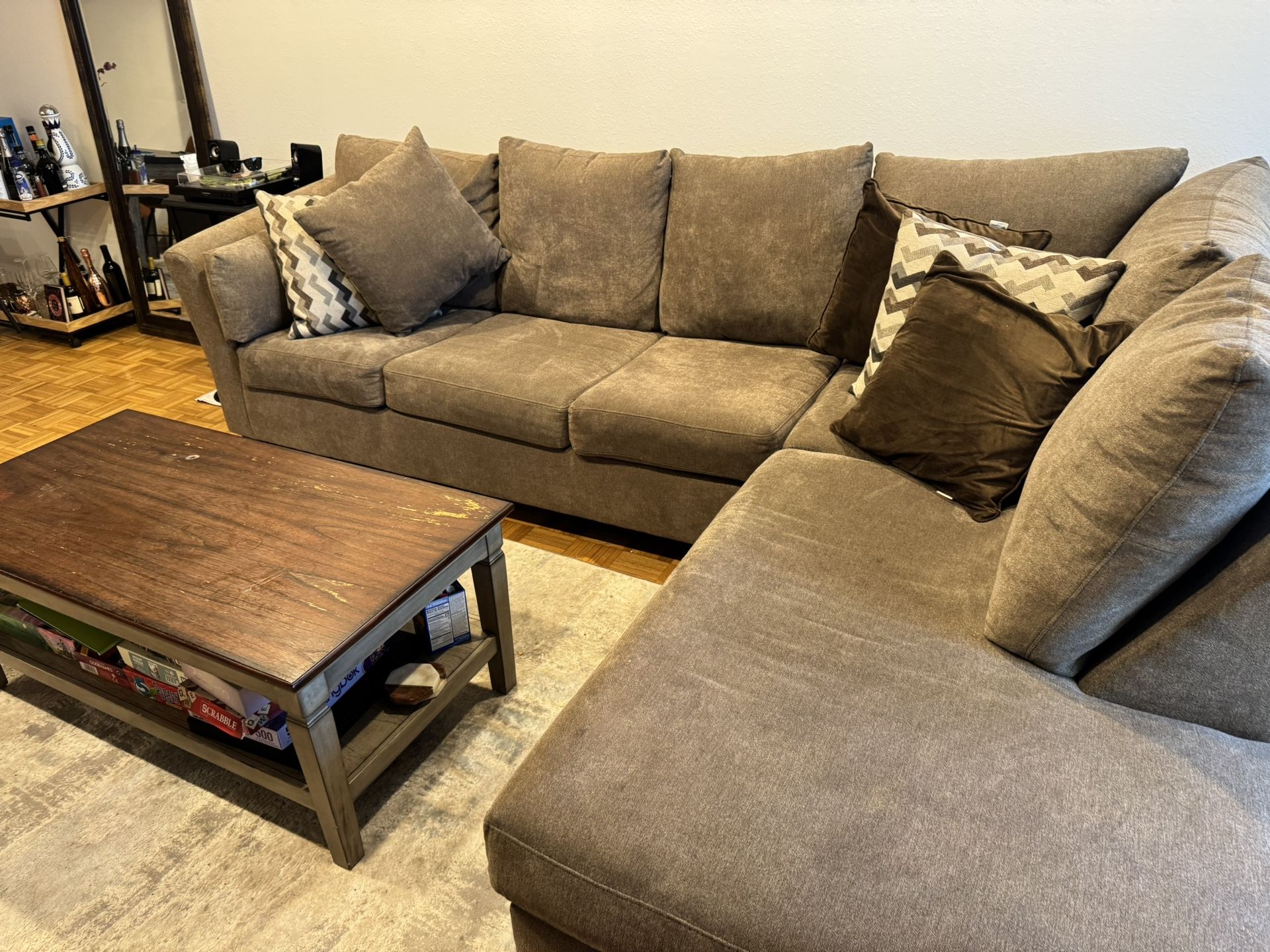 2-Piece Sectional Sofa 