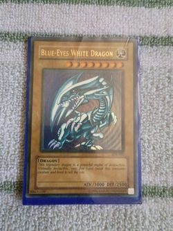 Blue eye White dragon Yu-Gi-Oh card holographic