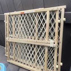 Excellent Condition Pets Security Gate House Carrier And Crate