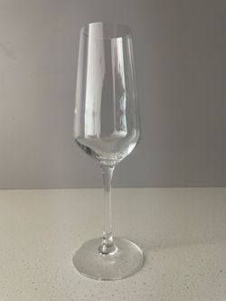 Glass champagne flute