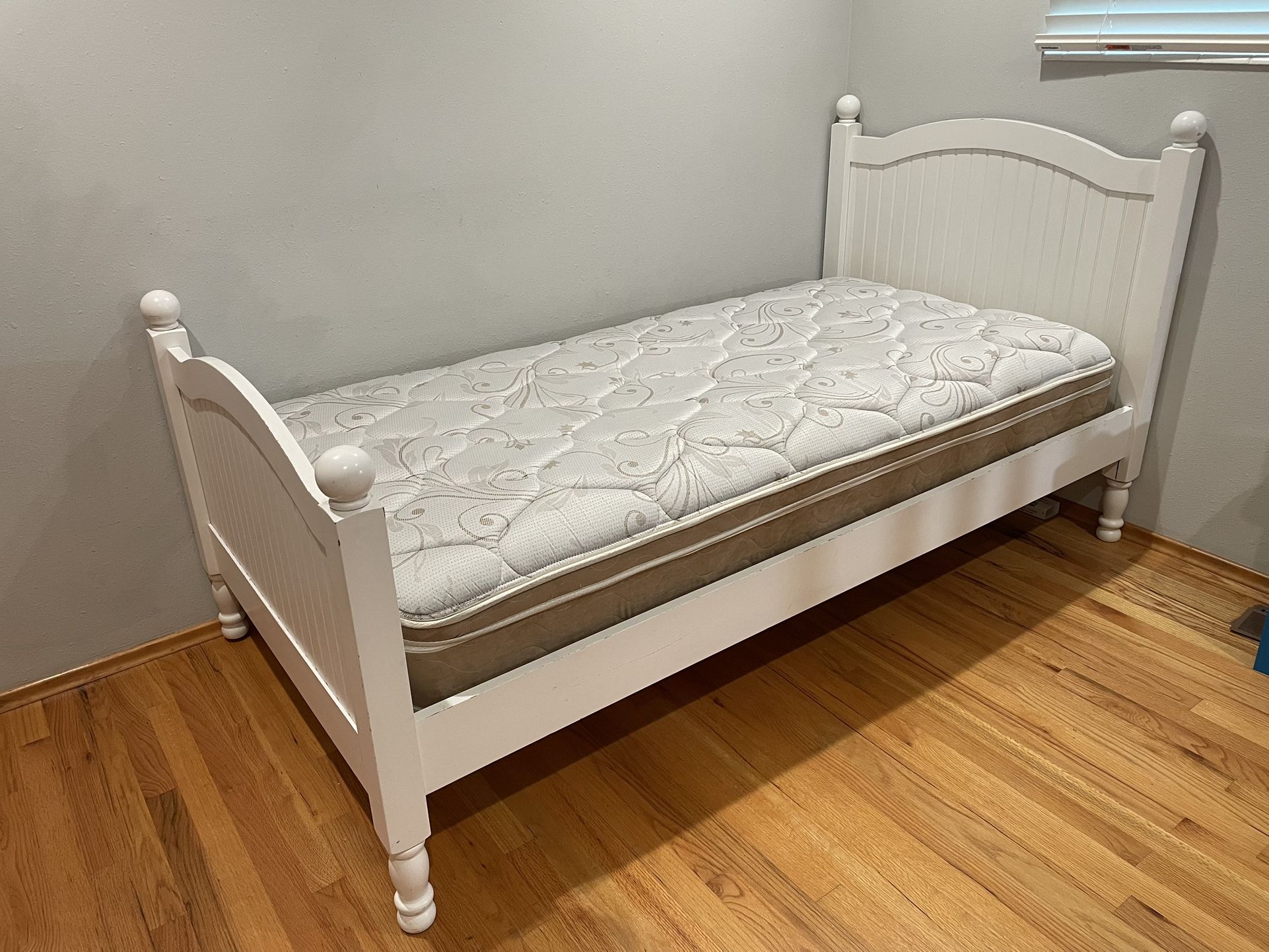 Pottery Barn Catalina Twin Size Bed