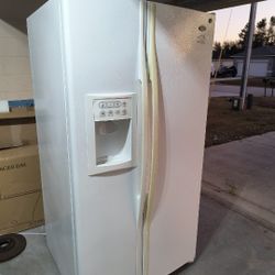 GE PROFILE REFRIGERATOR 