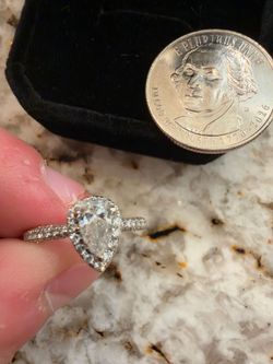 Pear Diamondn14K while gold ring