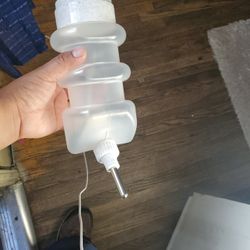 dispensador De agua como medio litro
