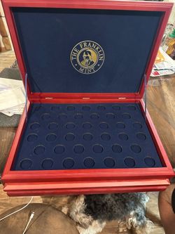Cherrywood finish coin display box