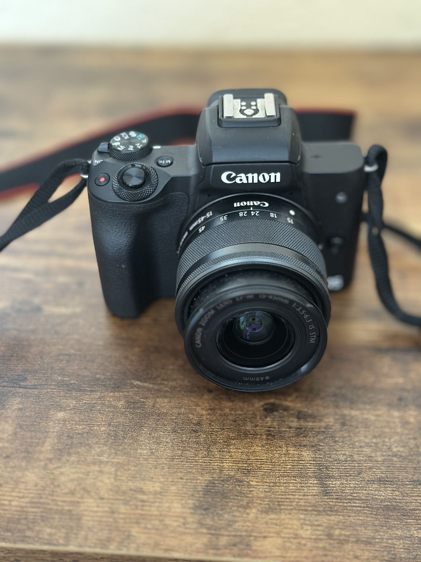 Canon EOS M50 Mark II EF-M 15-45mm
