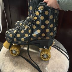 Roller skates - Hardly Used Youth 3-6 $30 OBO