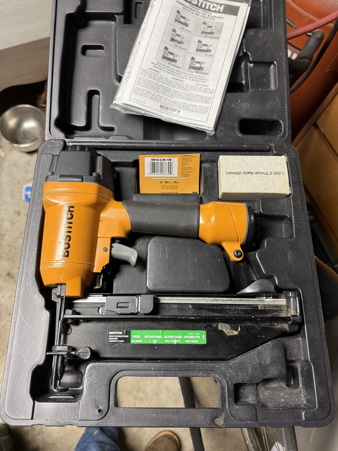 Bostitch Stitch Air Nailer BT1855