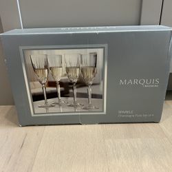4 Champagne Flutes
