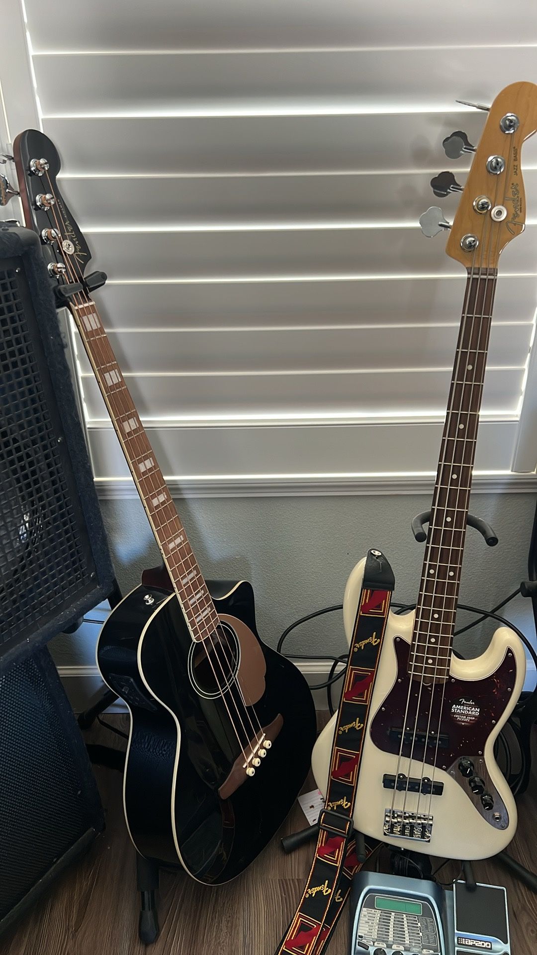 Fender American Jazz Bass & Kingman Acoustic