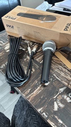 Pyle PDMIC59 Dynamic Handheld Microphone with Cable