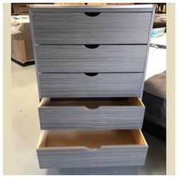 5 drawers dresser / Five drawers dresser / Cajonera
