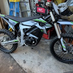 Electric Dirt Bike E-Moto E- Bike