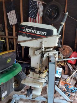 Johnson 8 Horse boat motor