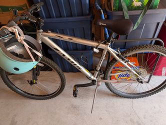 Jamis mountain Bike With Trunk Rack And Bike Lock