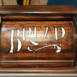 Vintage solid wood roll top 18 inch bread box