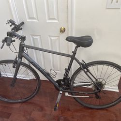 Giant Escape 3 Sport Bicycle / 27.5”
