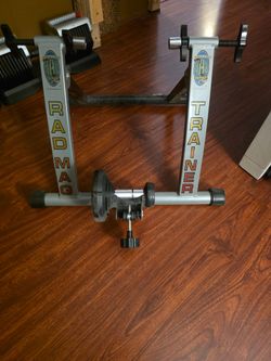 Stationary bicycle trainer