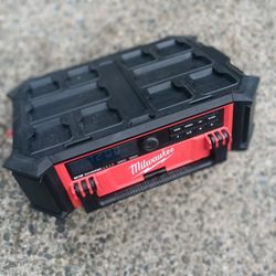 Milwaukee 2950-20 Radio Charger Vgood Condition+(shity little battery)For Pick Up Fremont Sea. No Low Ball Offers Please. No Trades. Yes I Have It 